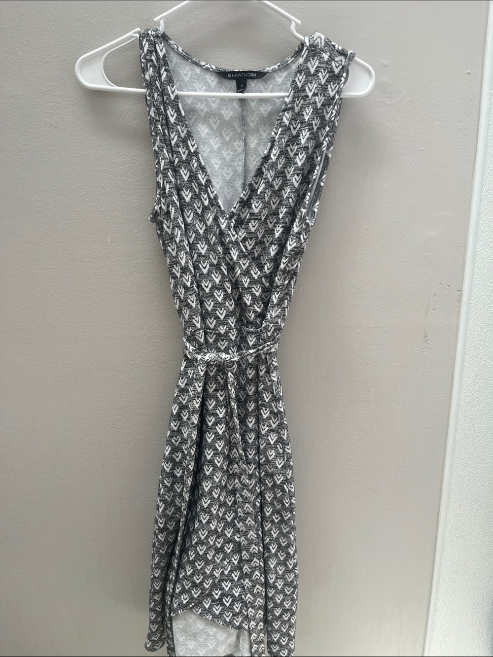 41 Hawthorn Gray Patterned V-Neck Midi Wrap Dress